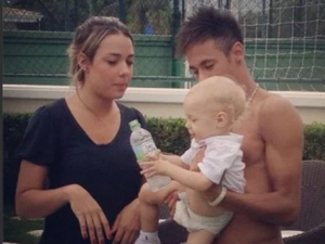 Carolina Dantas with Neymar