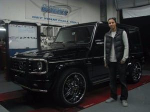 Stephen Curry with his Mercedes