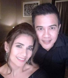 Arnel Cowley with his wife Isabel Granada