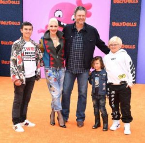 Gwen Stefani with Blake Shelton & her Kids