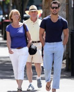 David Gandy with his parents