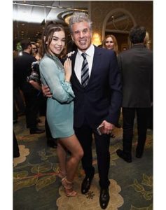 Hailee Steinfeld with her father