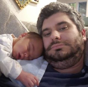 Ethan Klein with his kid