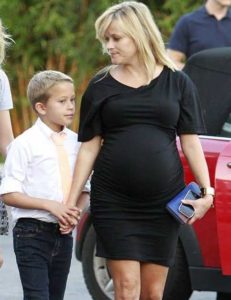 Reese Witherspoon with her son Tennessee