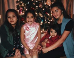 Paris Berelc with her sisters
