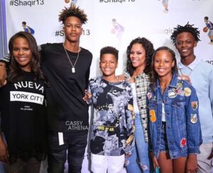 Shareef O’ Neal with his family