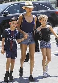 Nicole Richie with her kids