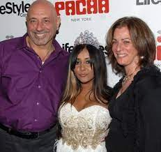 Nicole Polizzi with her parents