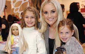 Jamie Lynn Spears with her daughters
