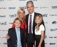 Gretchen Carlson with her husband & kids