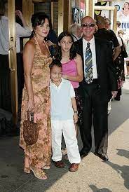 Paul Shaffer with his wife & kids