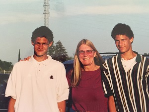 Robin Lopez with his mother & brother