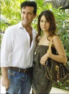 Carlos Marin with his girlfriend Kim