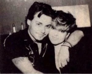 Johnny Depp met zijn Zus Christi