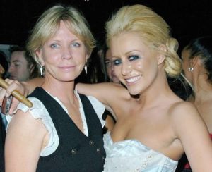 Aubrey O’Day with her mother