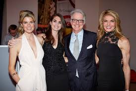 Hope Hicks with her family