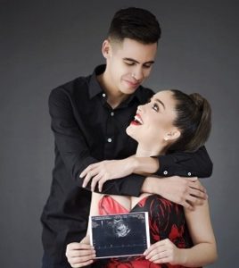 Ariadna Juarez with her boyfriend Jorge