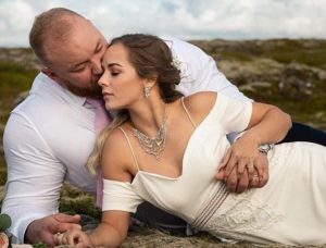 Hafthor Bjornsson with his wife Kelsey