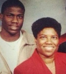 Kevin Hart with his mother