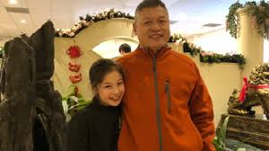 Alysa Liu with her father