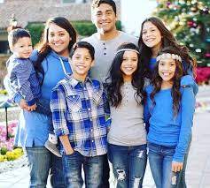 Jenna Ortega with her brothers & sisters