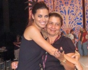 Adriana Lima with her mother