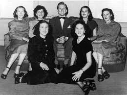 Kirk Douglas with his sisters