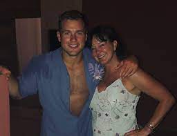 Colton Underwood with his mother