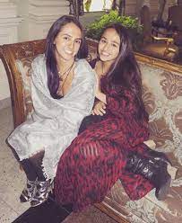 Jazz Jennings with her sister