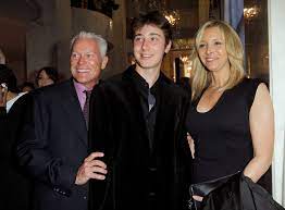 Julian Murray Stern with his parents