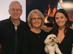 Jennifer Morrison with her parents