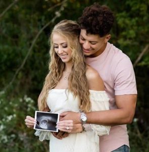 Patrick Mahomes with his girlfriend