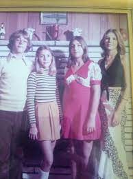 Ramona Singer with her brother & sisters