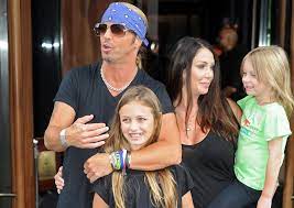 Bret Michaels with his ex-wife Kristi & daughters