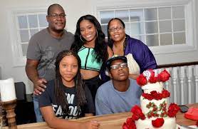 Keke Palmer with her family