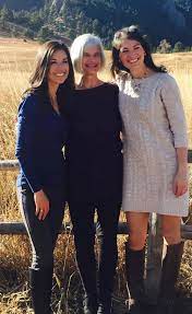 Ana Cabrera with her mother & sister