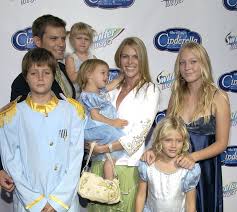 India Oxenberg with her family